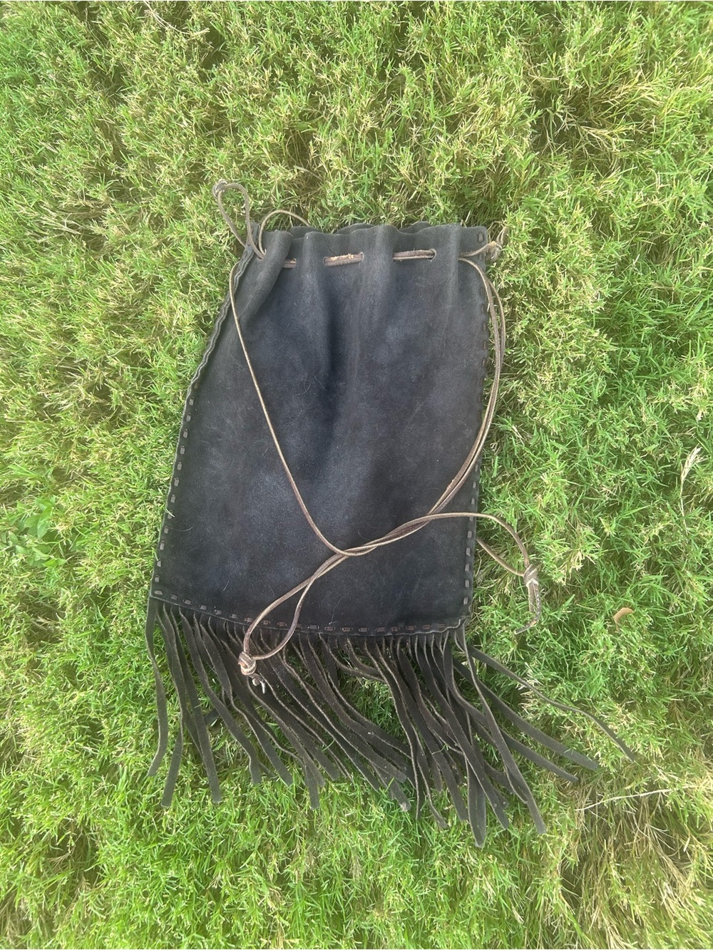 Handmade Brown Suede Drawstring Crossbody Shoulder Bag with Fringe - Vintage! - Picture 5 of 12